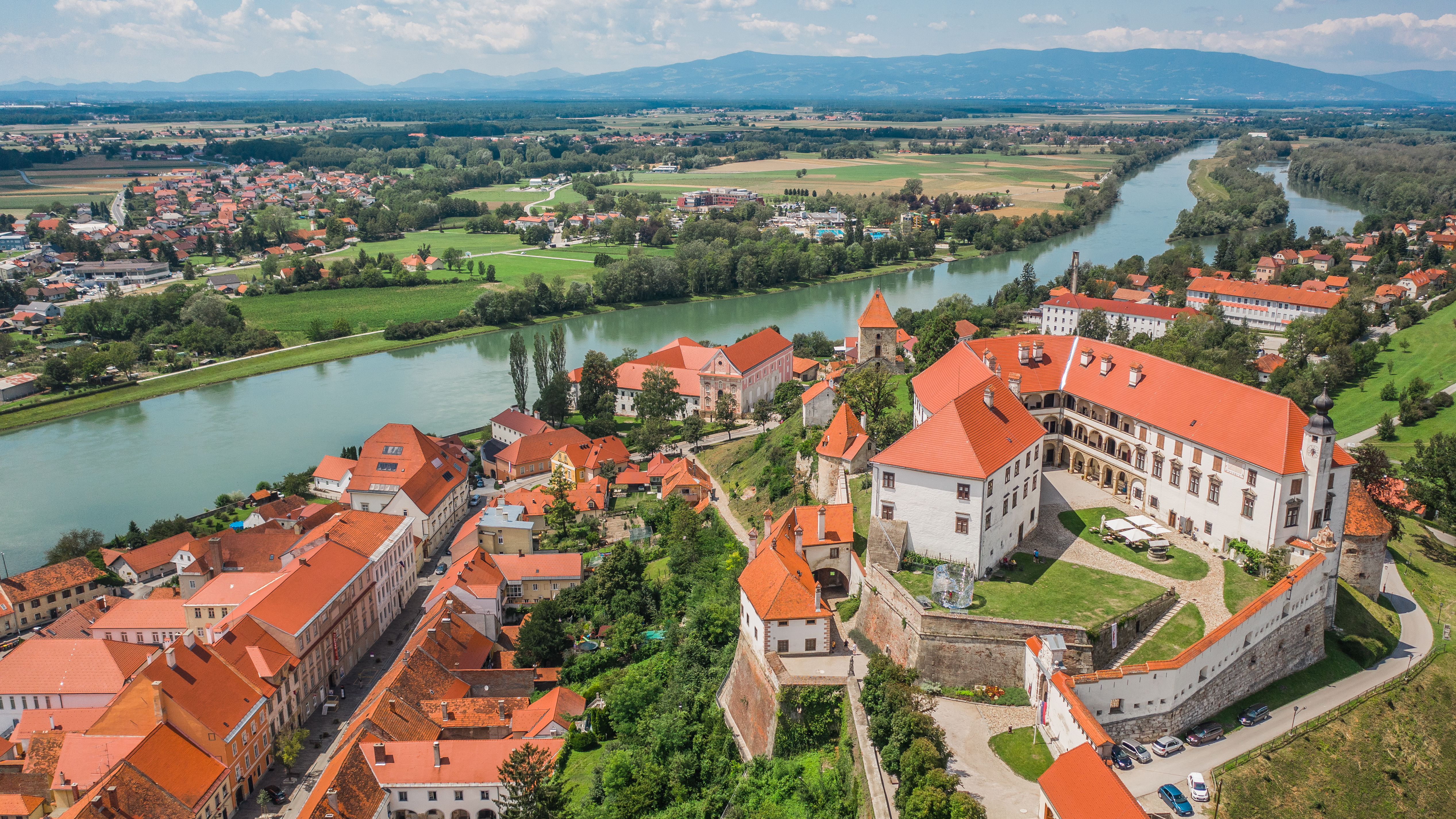 Po izvor snage Dravusu, božanstvu rijeke